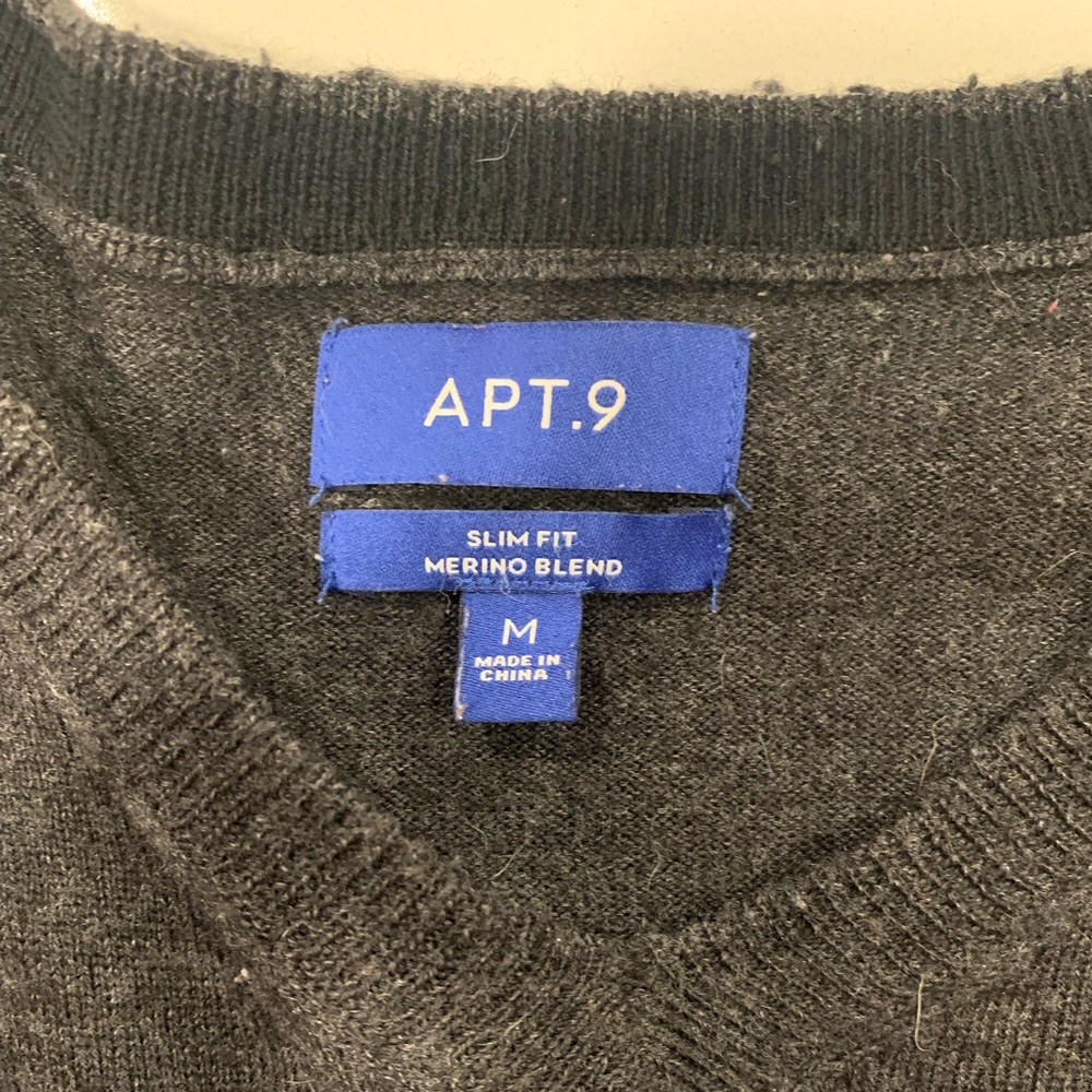 Apt. 9 V-neck sweater